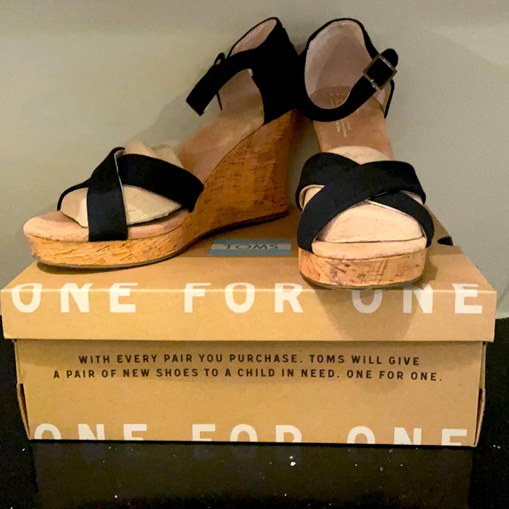 TOMS Black Wedge Sandals 9.5